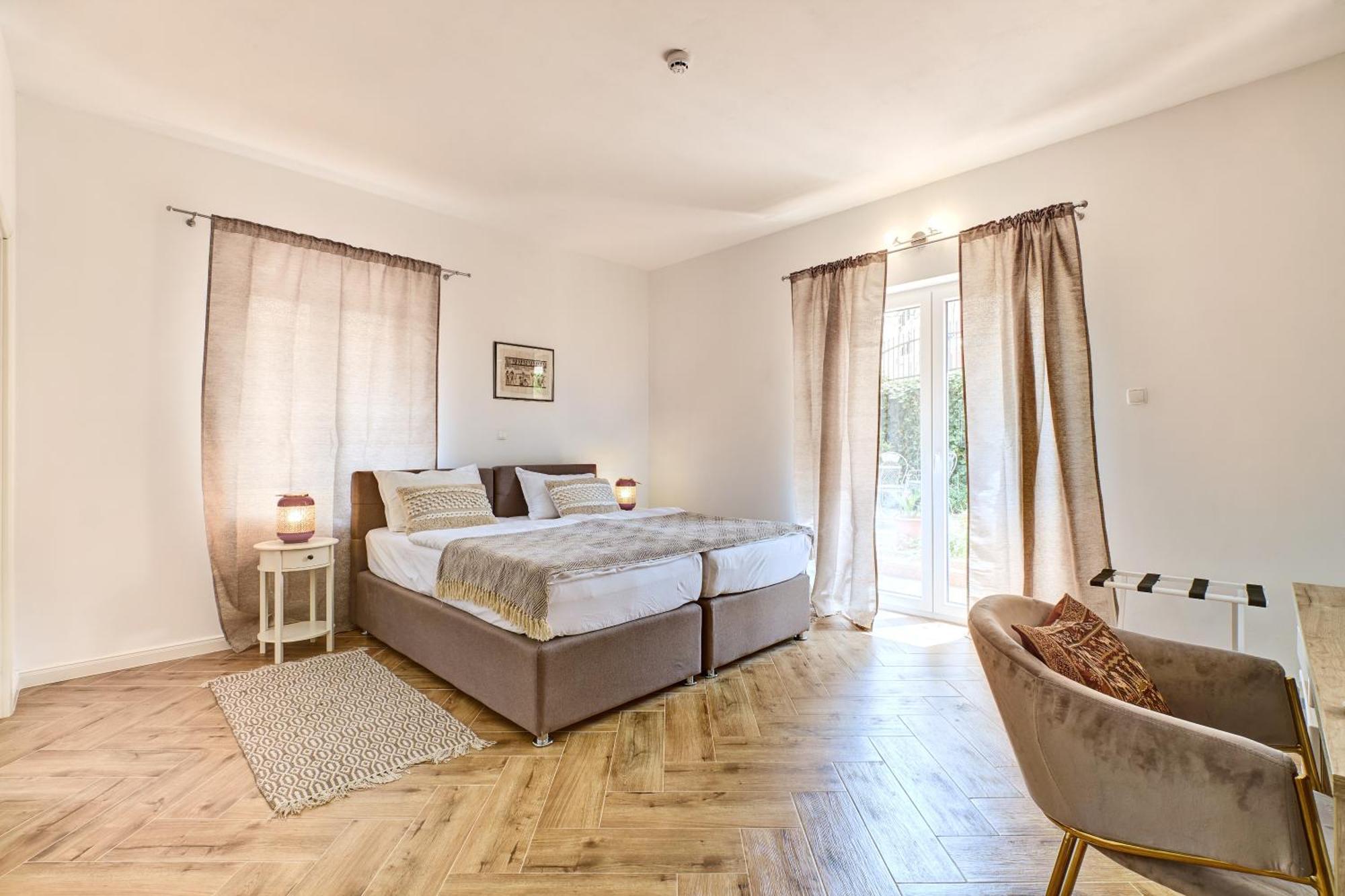 Captain' S Villa Boutique Hotel ヴェリ・ロシニュ エクステリア 写真