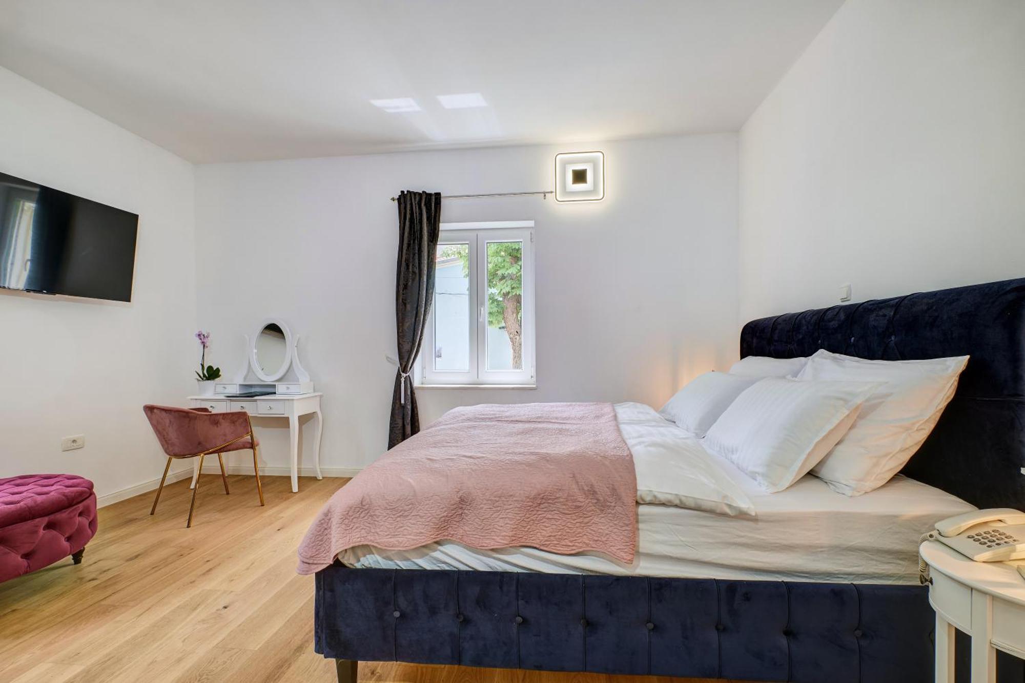 Captain' S Villa Boutique Hotel ヴェリ・ロシニュ エクステリア 写真