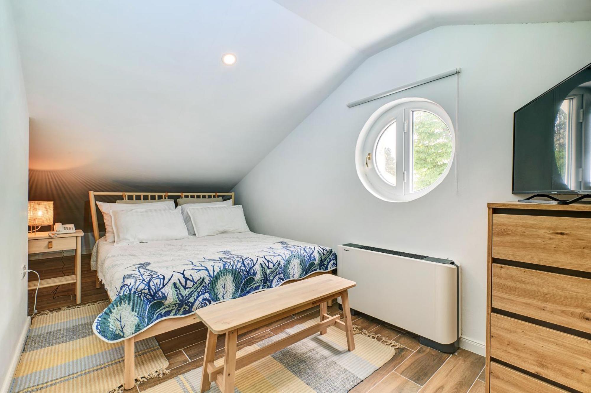 Captain' S Villa Boutique Hotel ヴェリ・ロシニュ エクステリア 写真